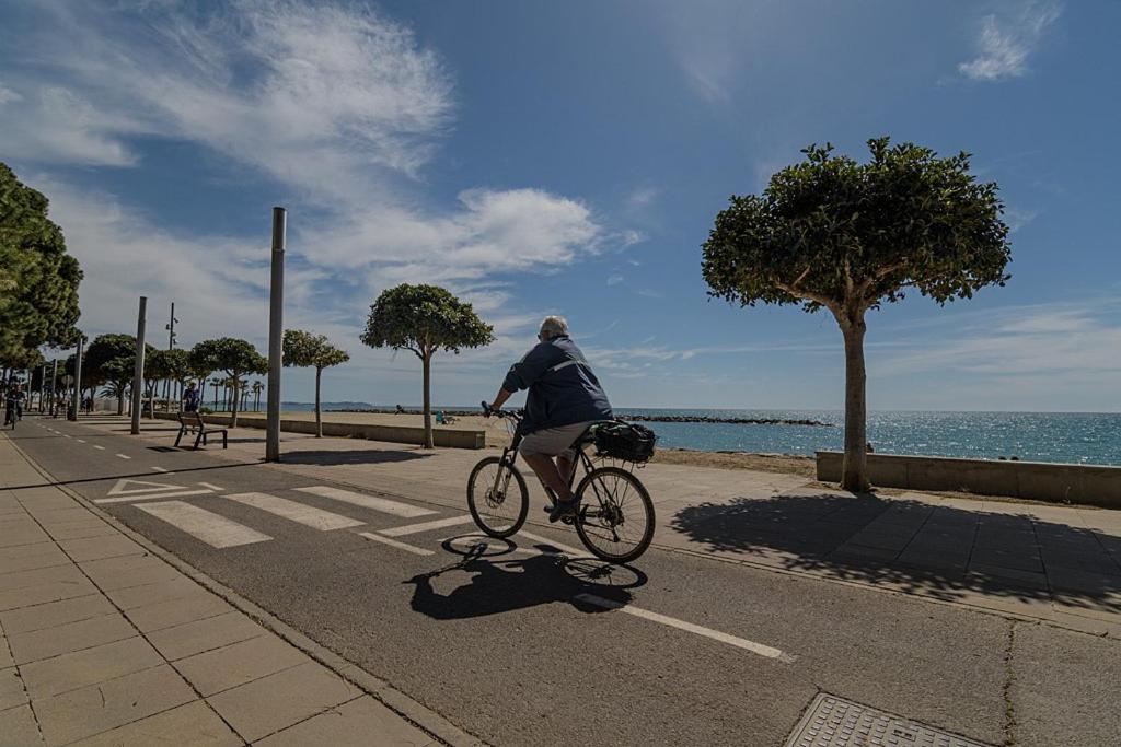 Vitaly Beach Cambrils Bagian luar foto
